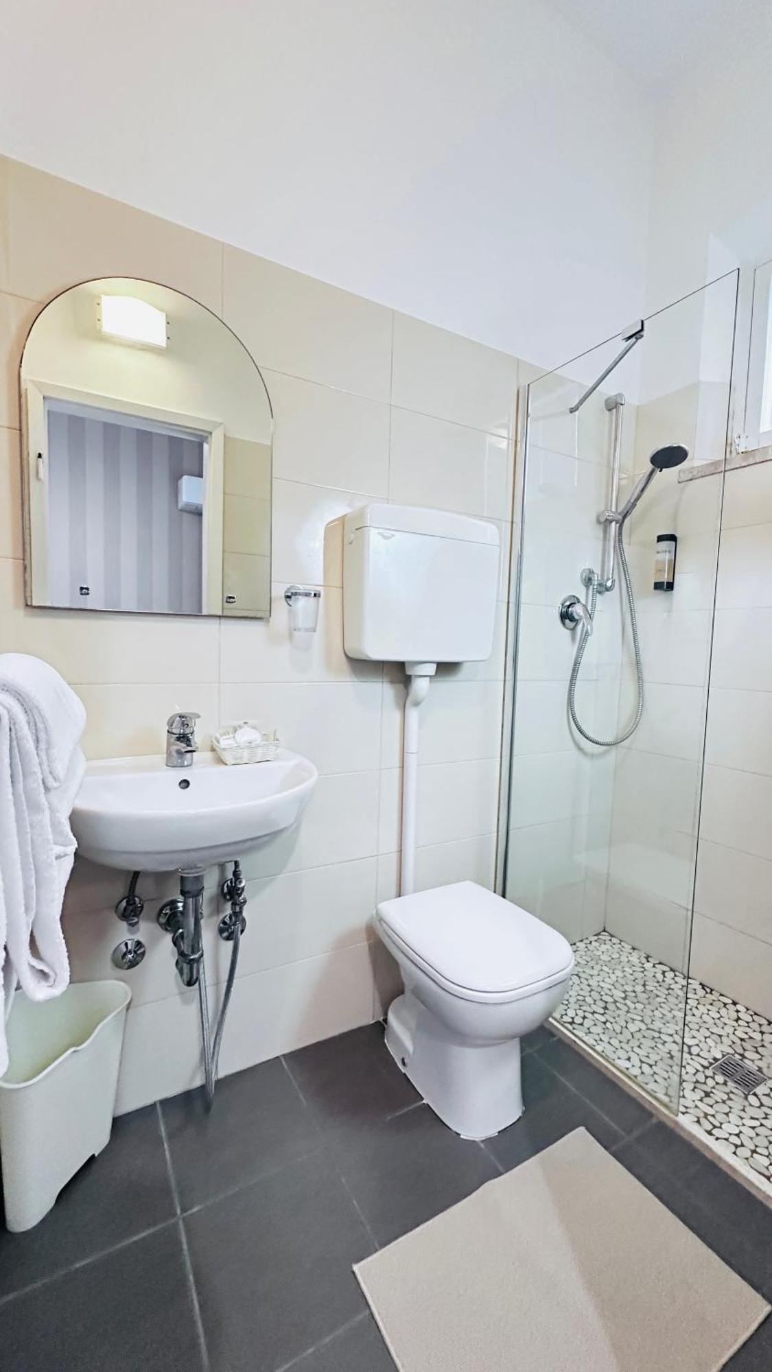 Hotel Villa Perazzini Rimini Esterno foto