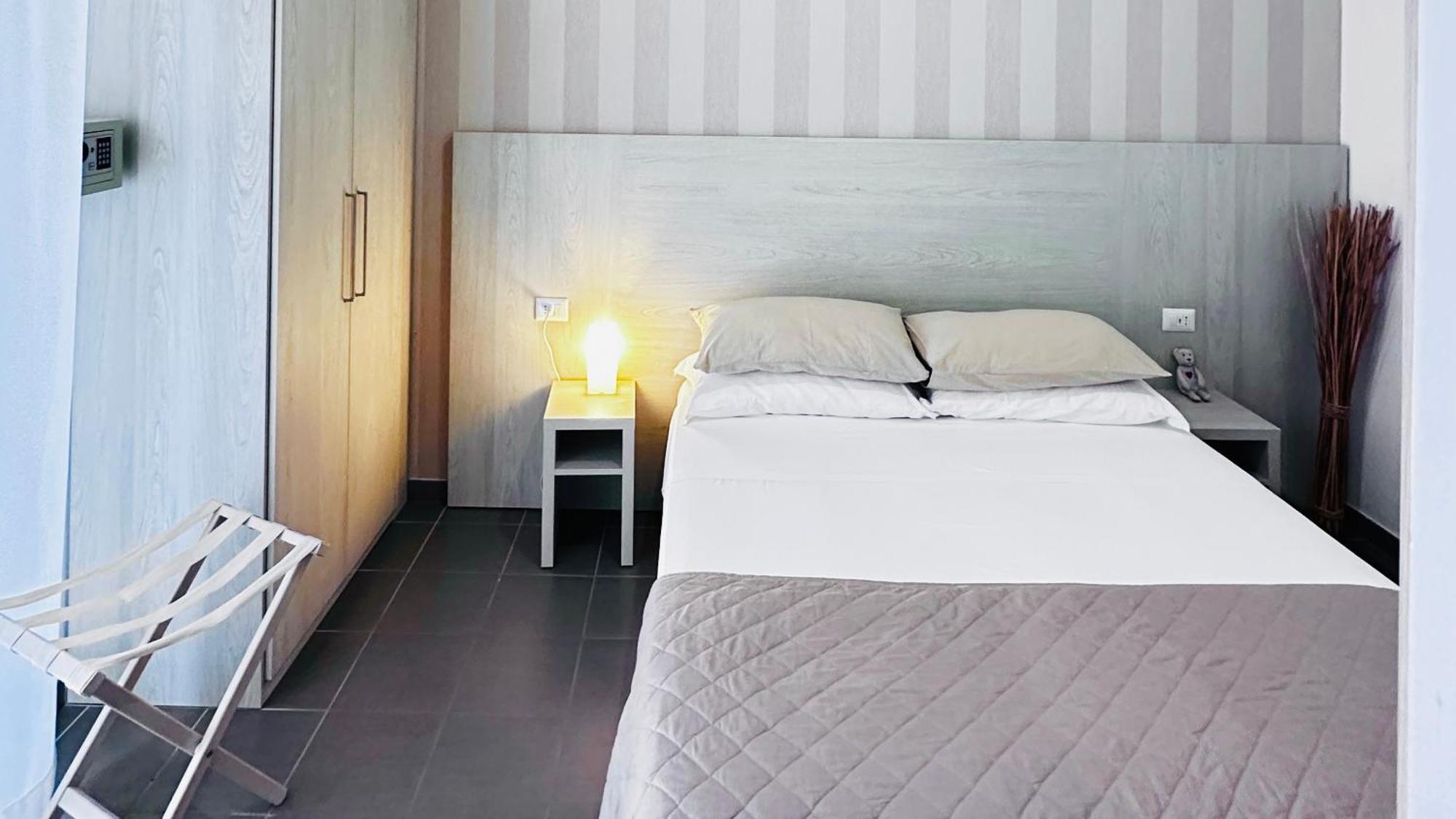 Hotel Villa Perazzini Rimini Esterno foto